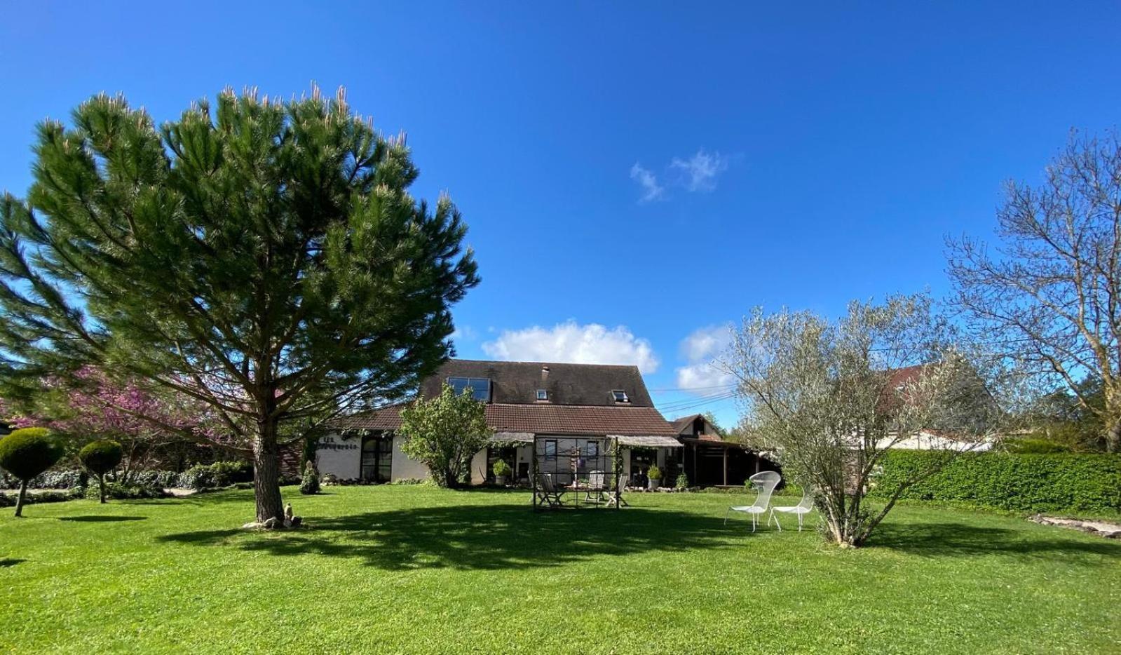 Gite Et Studios Les Barongeres Farges-les-Chalon Exteriör bild